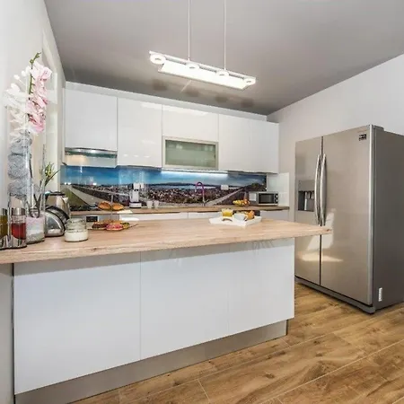 Ferienhaus Fur 10 Personen In Sibenik, Dalmatien Norddalmatien