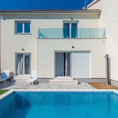 Ferienhaus Fur 10 Personen In Sibenik, Dalmatien Norddalmatien
